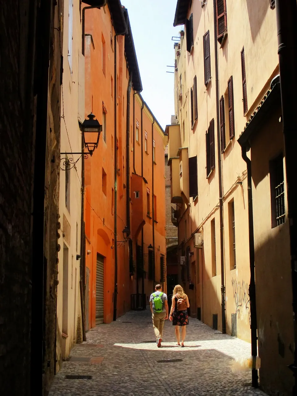 portici e vicoli di Bologna